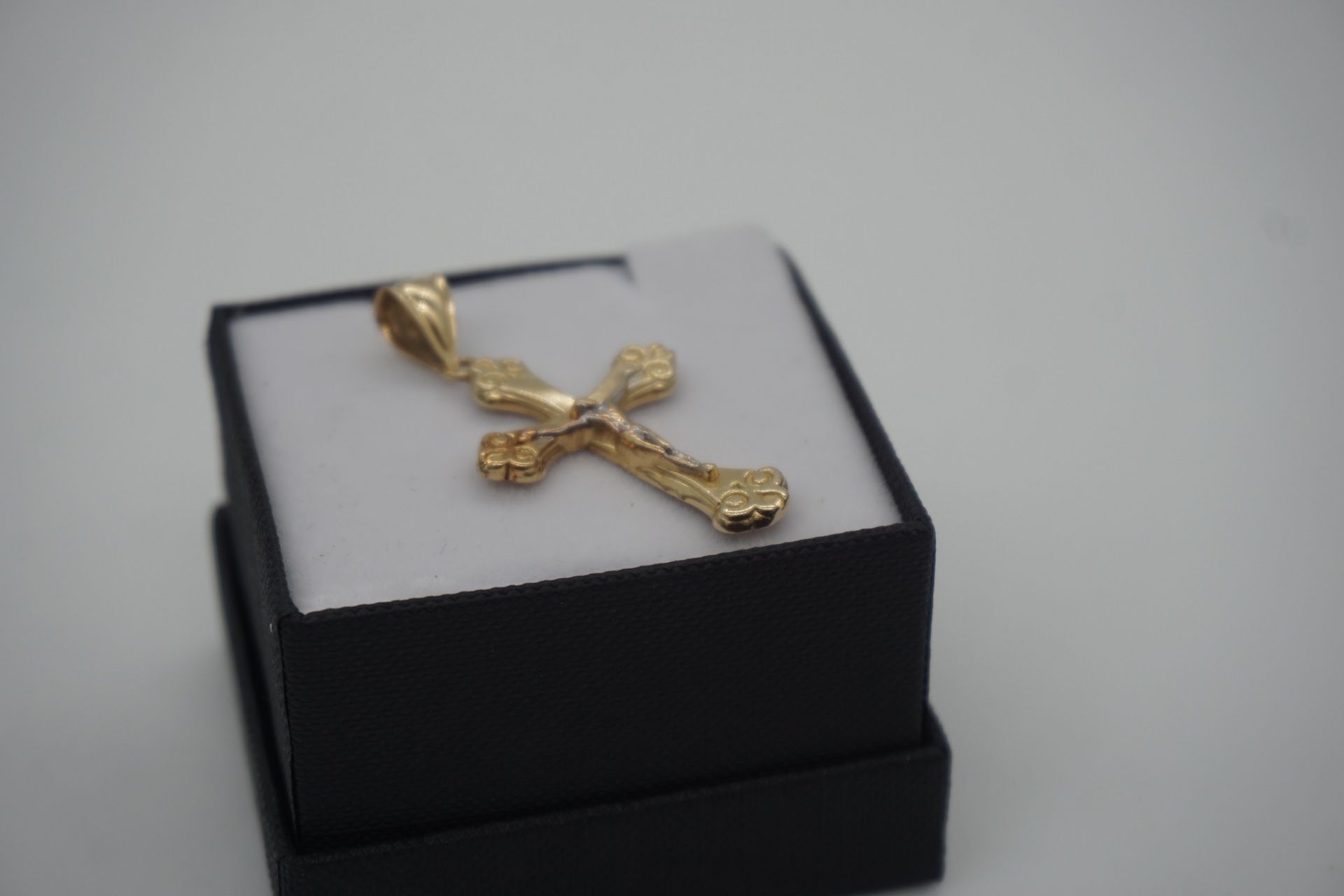 Cross Pendent 14K