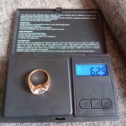 18k RGP Rose gold ring round cubic zirconia stone. 