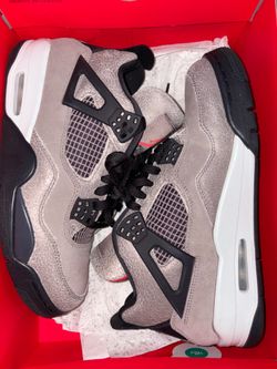 Jordan 4 taupe haze size 9.5