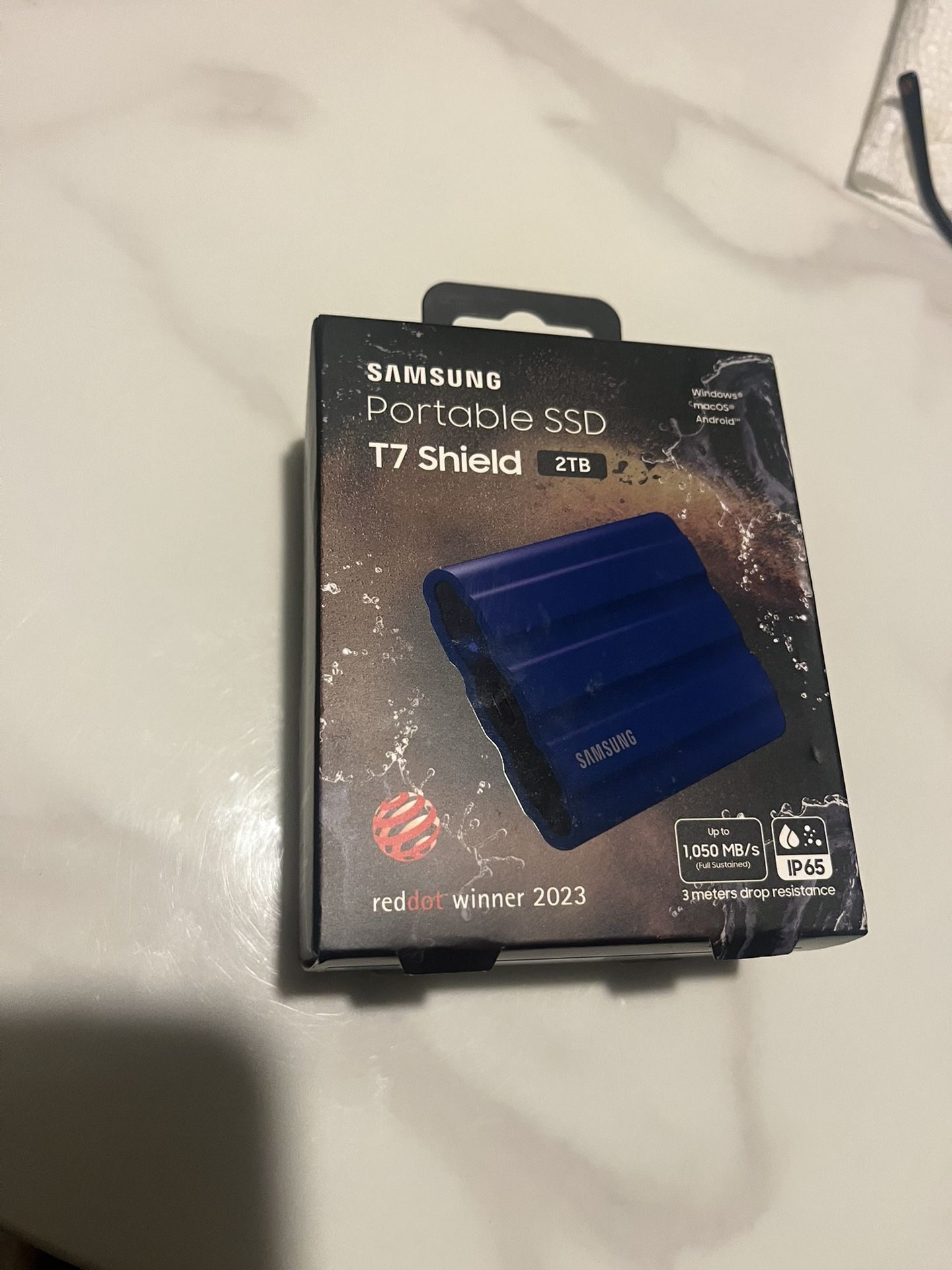 SAMSUNG T7 Shield 2TB, Portable SSD, up-to 1050MB/s, USB 3.2 Gen2, Rugged,IP65 Water & Dust Resistant, for Photographers, Content Creators and Gaming