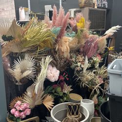 Huge Lot Of New Silk And Dried Flowers