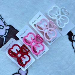 Bow Hair Clip $4 Each 