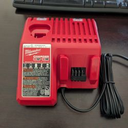 Milwaukee M18 And M12 Multi Charger 