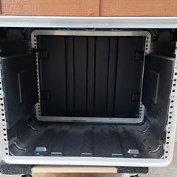 SKB 8 Space Audio Rack