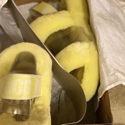 Ugg Yellow Oh Yeah Slippers Size 9