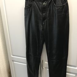 Leather Black Women’s Motorcycle Pants Wilson’s size 4