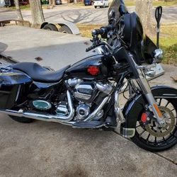 2019 Harley Davidson FLHT Custom
