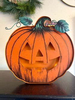 Lighted Pumpkin on Timer! 15”