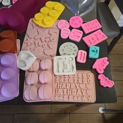 Chocolate Mold With Wilton Melting Pot