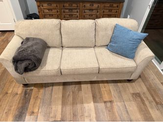 Beige 3-Seat Sofa – Excellent Condition