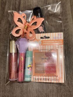 Vanilla makeup kit