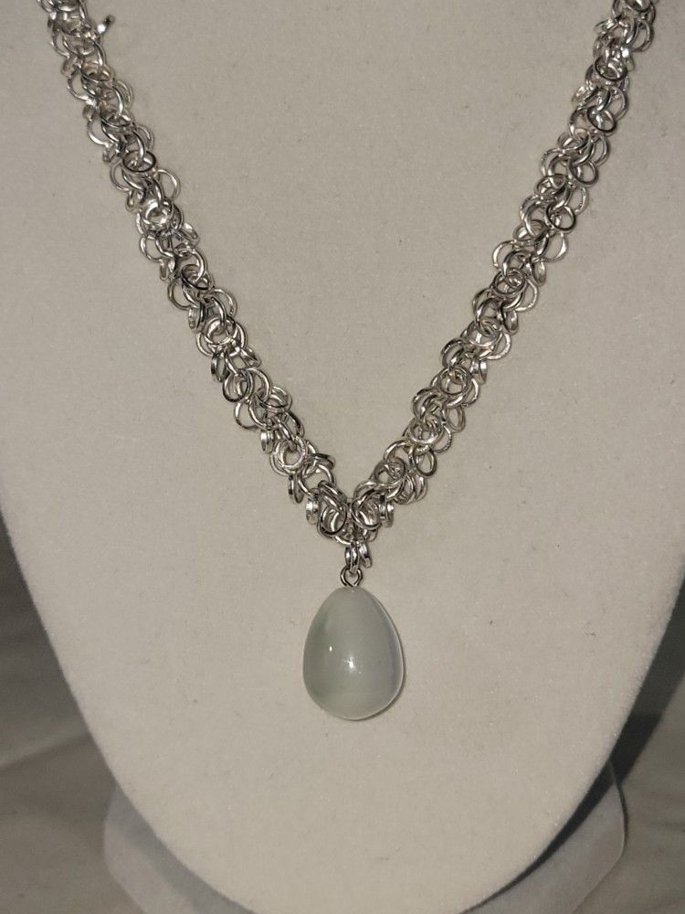 Beautiful Cat's Eye Necklace