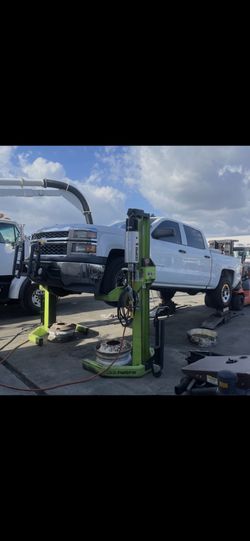 Ari Hectra 15,000 Pound Auto Lift