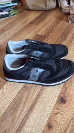 shoes size w. 81/2 runs small