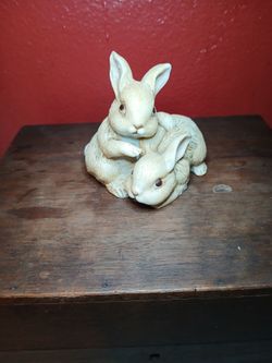 Homeco ceramic rabbits