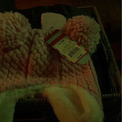 Brand new little girls hat and gloves
