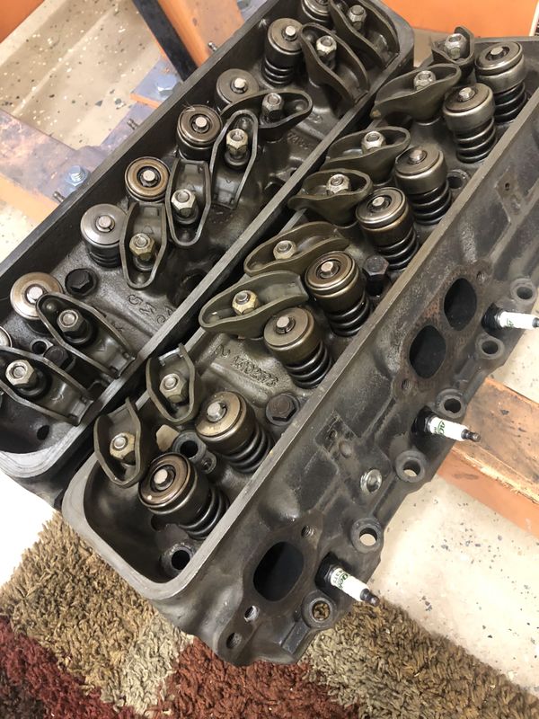 Sbc heads small block Chevy nice set of heads complete no cracks bolt