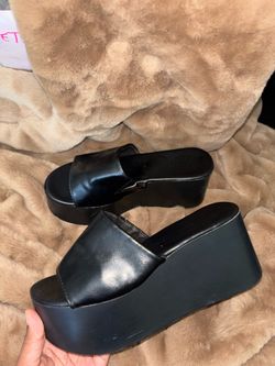 Y2K black platform sandals
