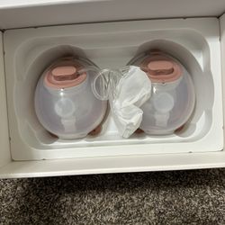 Momcozy V1 Pro Breast Pumps