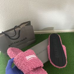 NEW! Balenciaga Faux Fur Slide Slippers Pink Size 9 Men’s