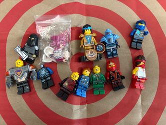 Lego ninjago minifigure random lot