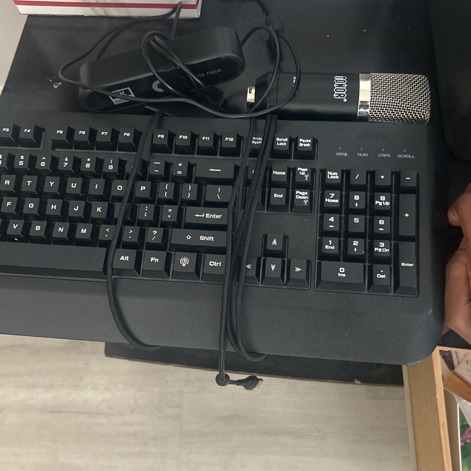 Onn Keyboard, Tonor Mic, Webcam