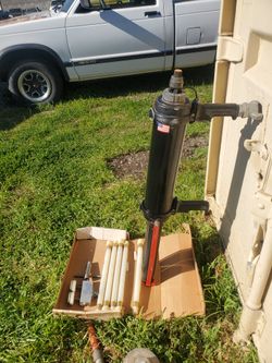 Pneumatic Caulk  Gun, 600mL