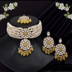 Gorgeous Choker Necklace Set 