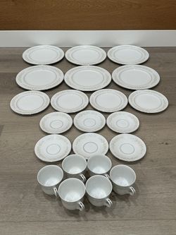 Crown China Japan Sintra 340 22pc Dinnerware Set Plates Cups Good Condition