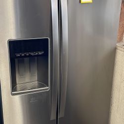 WHIRLPOOL WRS571CIHZ 20.6-cu ft Counter-Depth Side-By-Side Refrigerator 33C