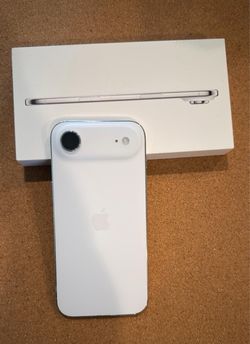 Brand new Apple IPhone Air 512GB White - T-Mobile -Barely Used 100% Battery