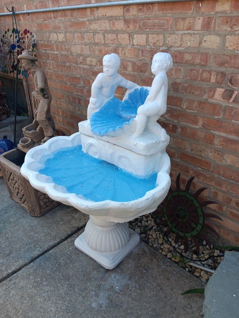 43" H Vintage Heavy Solid Concrete Outdoor Patio Fountain