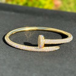 Jewelry Cartier STYLE 18k solid Yellow Gold Pave VS natural diamonds 5.50CTW nail bangle 7.50” 23.90grams 4.50mm