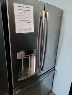 Refrigerator g.e refrigerator good condition valentine price 😍😍