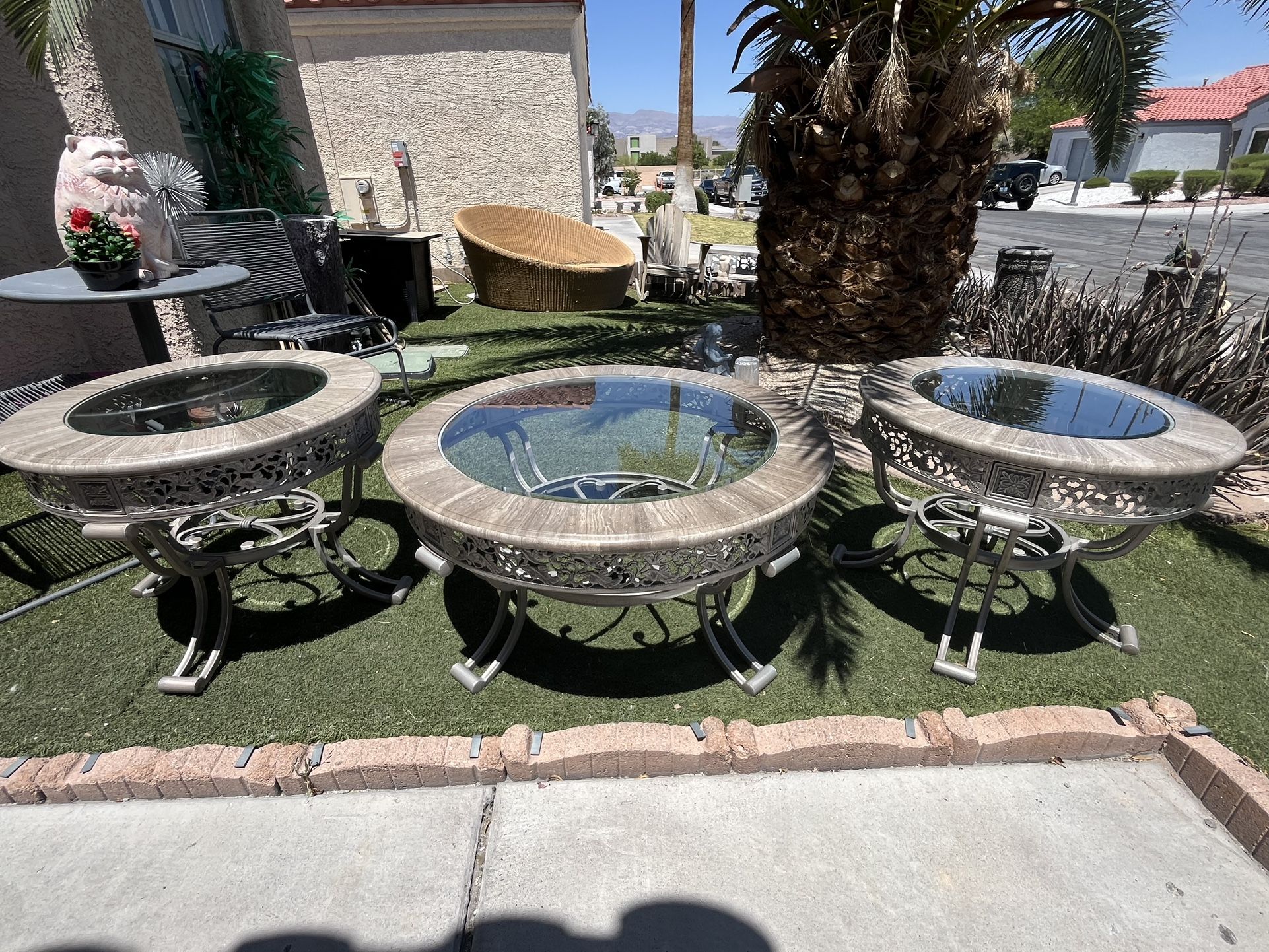 Beautiful Coffee Table Set Round