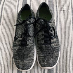 Nike Flyknit Athletic Gym Shoe