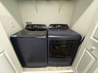 GE Washer & Dryer with Smart Wash Technology and Flex Dispense