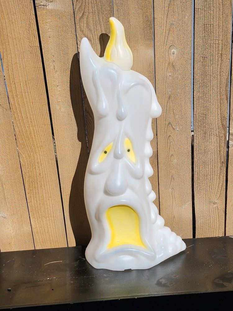 VINTAGE EMPIRE 37" BLOW MOLD MELTING CANDLE IN GREAT WORKING CONDITION GREAT FOR HALLOWEEN OR CHRISTMAS!