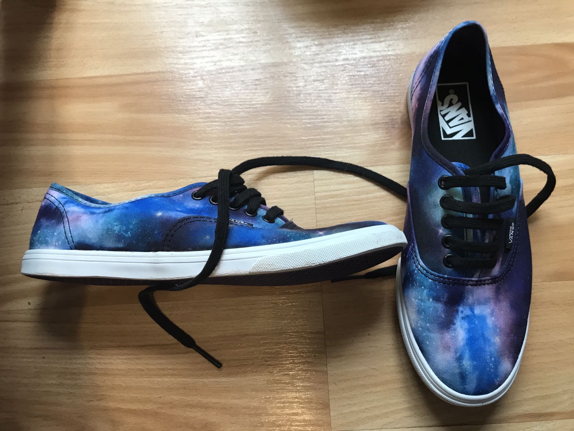 Vans Cosmic Galaxy Authentic Lo Pro Sneakers - These are sold out on their website - Men’s size 6.5 and women’s size 8 - Great condition with light w