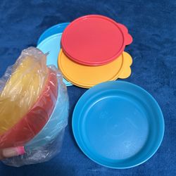 Tupperware Bowls W/Lids 4pc