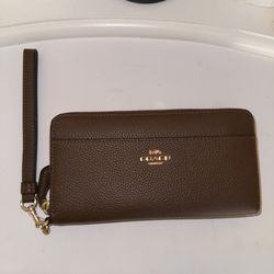 Coach Zip Up Leather Wallet
