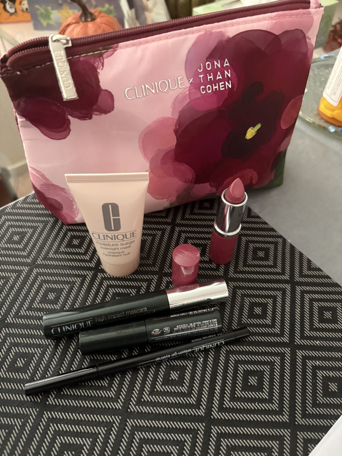 Clinique Makeup Kit