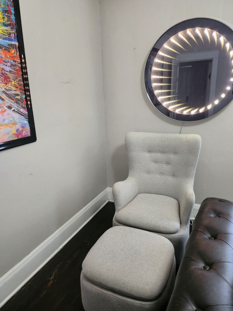 Nice 2pc Rocking Chair