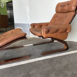 Vintage Lounge Chair 