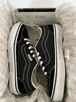 VANS BEARKITTY Size W  6.5 Boys