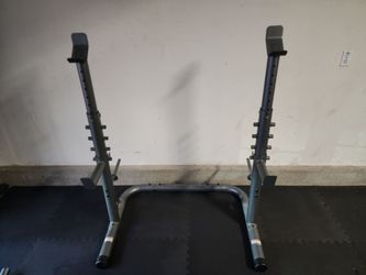 Gold's Gym half rack