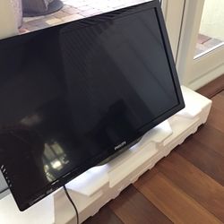 Phillips 32” HDMI Tv