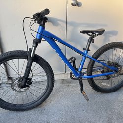 Giant 24 kids bike