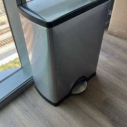 Simplehuman Trash Can 
