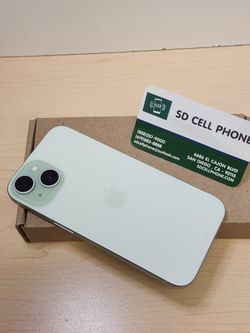 iPhone 15 Pink 128 GB Unlocked For Any Carrier 